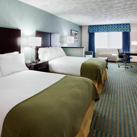 Holiday Inn Express & Suites Smithfield - Providence By Ihg Habitación foto