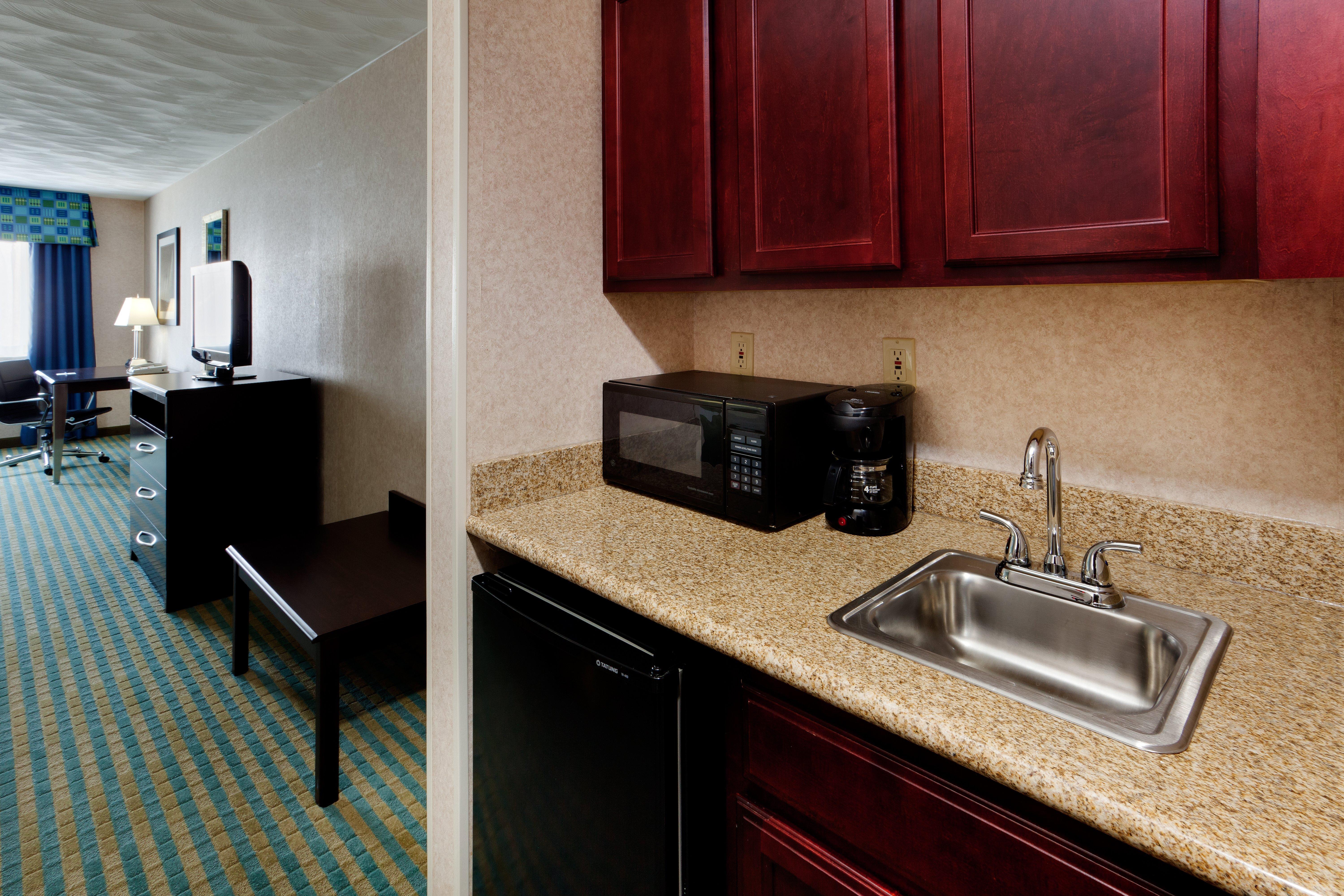 Holiday Inn Express & Suites Smithfield - Providence By Ihg Habitación foto